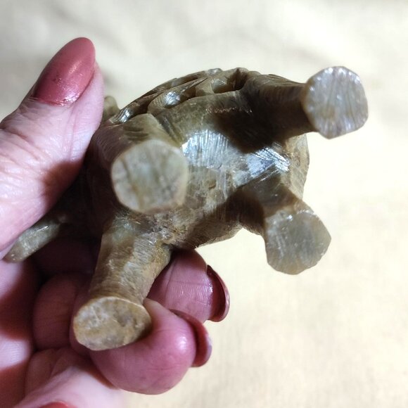 Indian Soapstone Elephant with Baby Hand-Carved Steatite Figurine SHIPS FREE - Picture 5 of 5